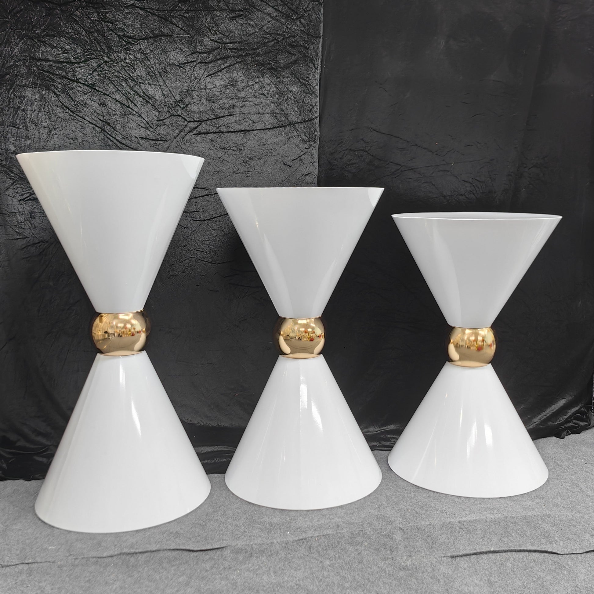 Luxury White Metal Double Cone Dessert Table Stand