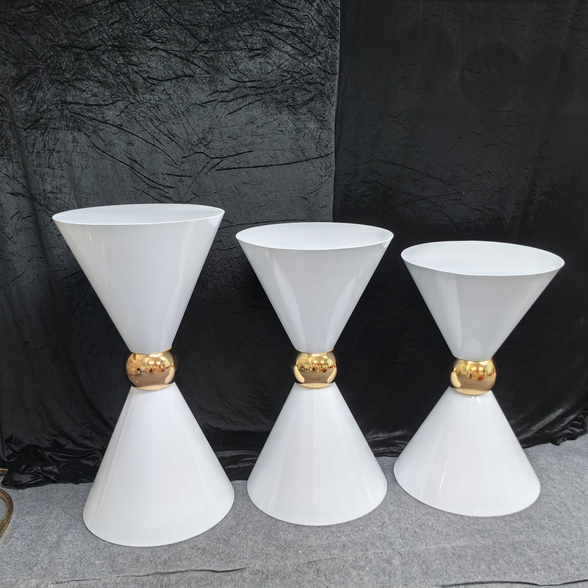 Luxury White Metal Double Cone Dessert Table Stand